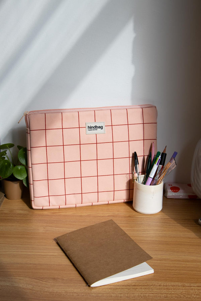 Housse d'ordi ava carreaux rose / rouge face