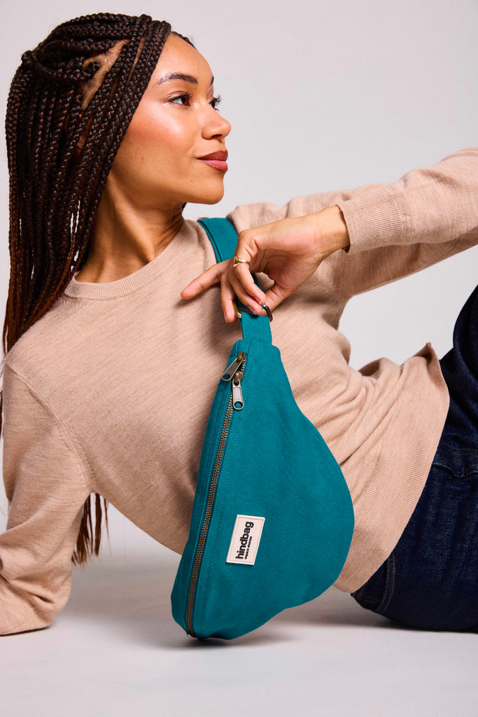 banane sasha bleu paon portée femme 