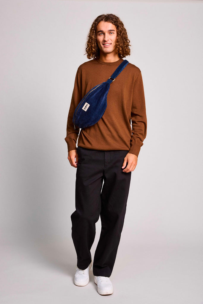 banane sasha velours marine hindbag