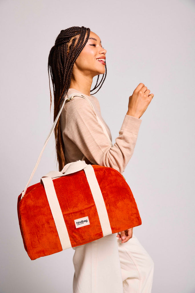 sac charlie velours brique porté femme