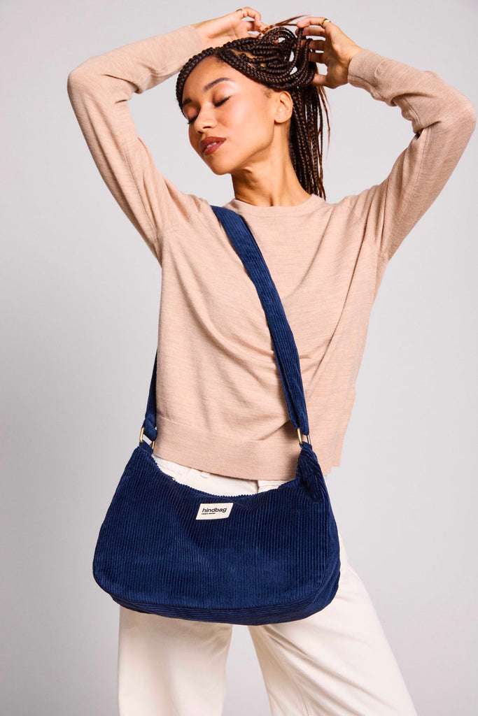 sac rosa velours marine porté femme